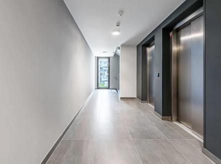 Pronájem bytu, 1+kk, 35 m²