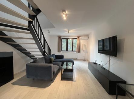 Pronájem bytu, 2+kk, 72 m²