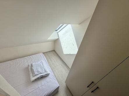 Pronájem bytu, 2+kk, 174 m²