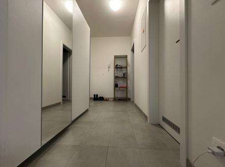 Pronájem bytu, 1+kk, 37 m²