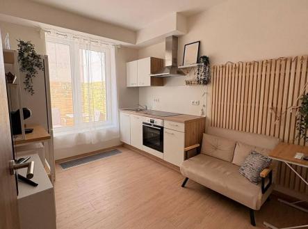 Pronájem bytu, 3+kk, 135 m²