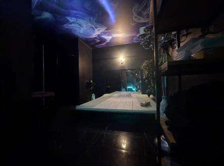 Pronájem obchodní prostory, 140 m²