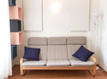 Pronájem bytu, 1+kk, 27 m²