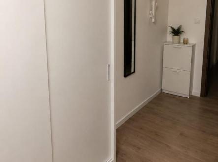 Pronájem bytu, 1+kk, 35 m²