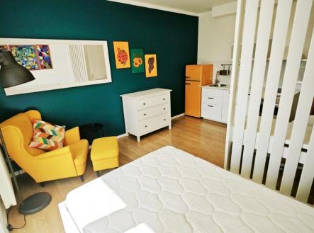 Pronájem bytu, 1+kk, 38 m²