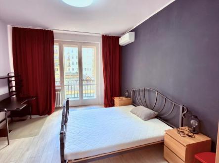Pronájem bytu, 3+1, 120 m²