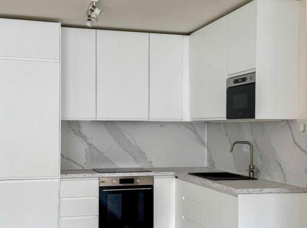 Pronájem bytu, 3+kk, 98 m²