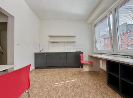 Pronájem bytu, atypický, 27 m²