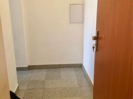 Pronájem bytu, 1+kk, 32 m²