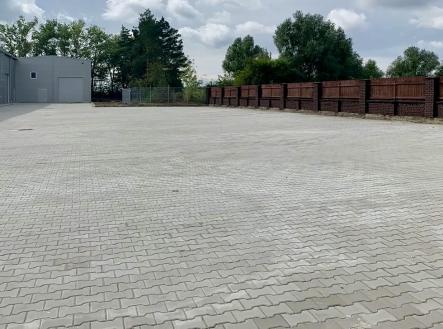 Pronájem skladu, 468 m²