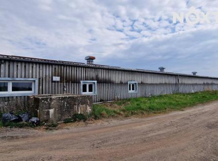 Pronájem komerčního objektu, sklad, 942 m²