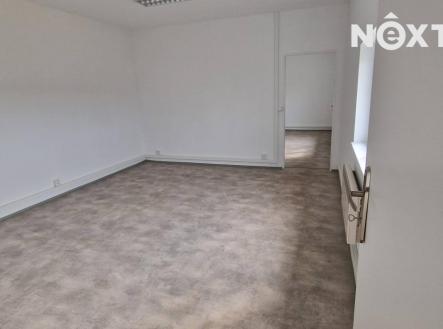 Pronájem komerčního objektu, sklad, 942 m²