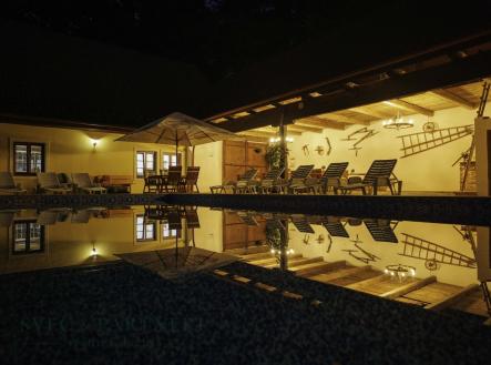 Prodej komerčního objektu, jiný, 1 316 m²