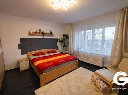 Pronájem bytu, 3+kk, 80 m²