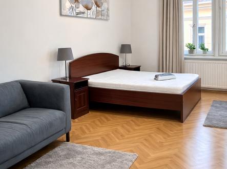 Pronájem bytu, 2+kk, 74 m²