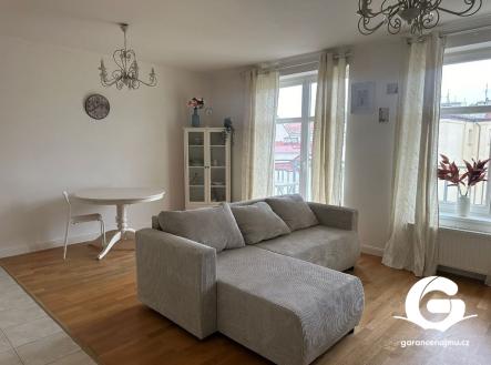 Pronájem bytu, 3+kk, 75 m²