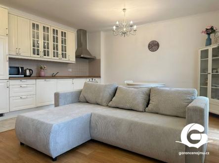 Pronájem bytu, 3+kk, 75 m²