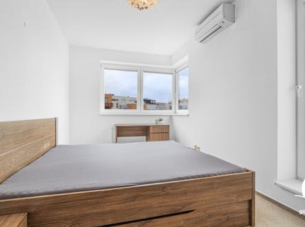 Pronájem bytu, 2+kk, 62 m²