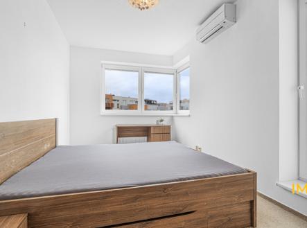 Pronájem bytu, 2+kk, 62 m²