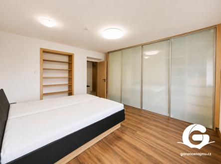 Pronájem bytu, 3+1, 59 m²