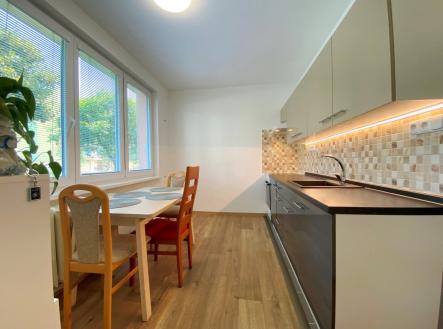 Pronájem bytu, 2+1, 63 m²