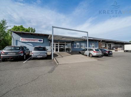 Pronájem skladu, 1 300 m²
