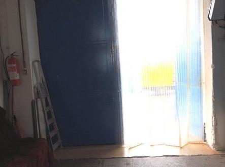 Pronájem skladovací prostor, 250 m²