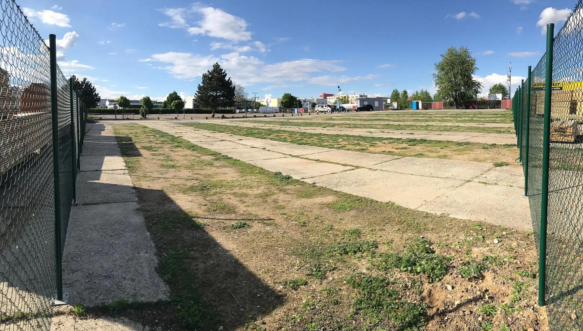 Slatina areál foto 2.jpg