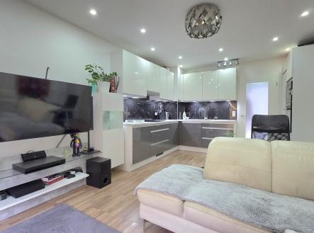 Pronájem bytu, 3+kk, 66 m²