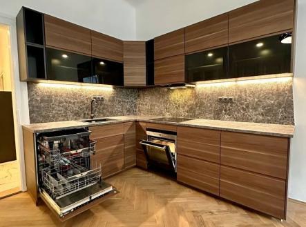 Pronájem bytu, 4+kk, 115 m²