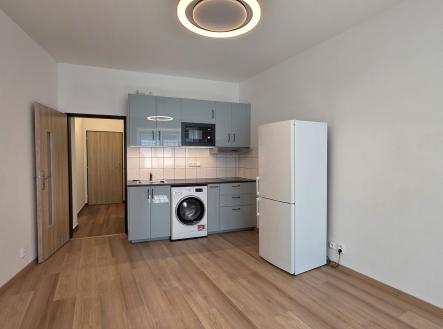 Pronájem bytu, 1+kk, 35 m²