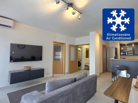 Pronájem bytu, 2+kk, 62 m²