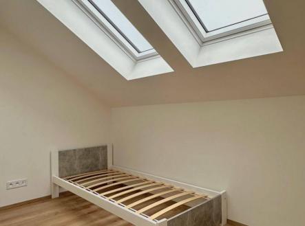 Pronájem bytu, 1+kk, 19 m²