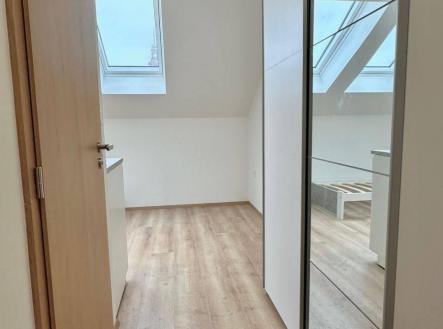 Pronájem bytu, 1+kk, 19 m²