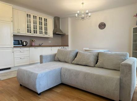 Pronájem bytu, 3+kk, 75 m²