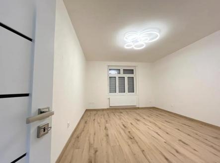 Pronájem bytu, 3+1, 68 m²