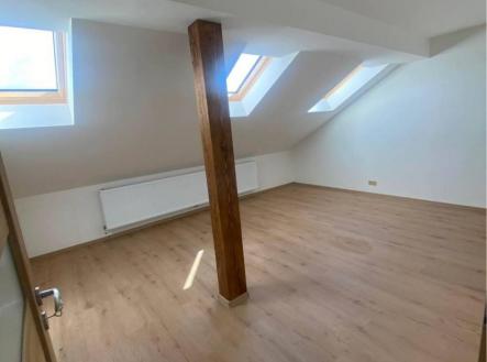Pronájem bytu, 3+1, 134 m²