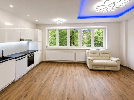 Pronájem bytu, 2+kk, 43 m²