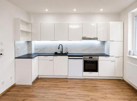 Pronájem bytu, 2+kk, 43 m²