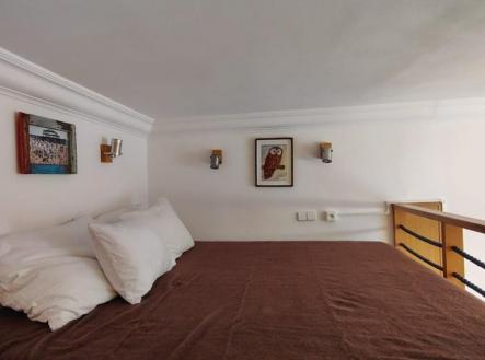 Pronájem bytu, 1+kk, 31,7 m²