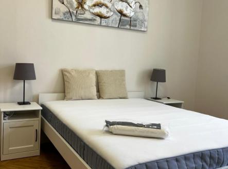 Pronájem bytu, 2+kk, 75 m²