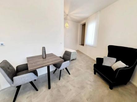 Pronájem bytu, 1+kk, 30 m²