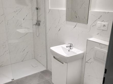 Pronájem bytu, 1+kk, 38 m² obrázek