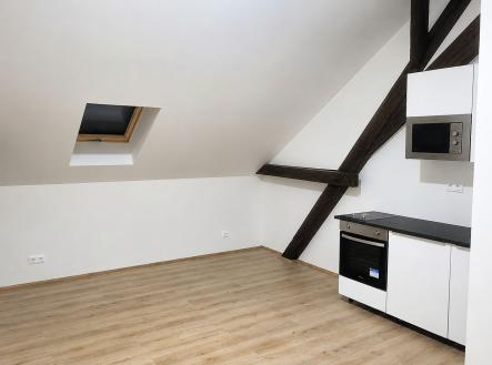 Pronájem bytu, 1+kk, 38 m²