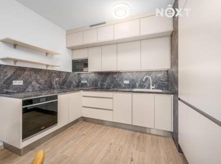 Pronájem bytu, 2+kk, 80 m²