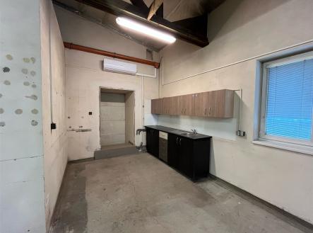 Pronájem výrobní prostor, 266 m²