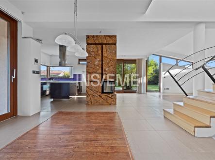 Prodej domu/vily, 329 m²