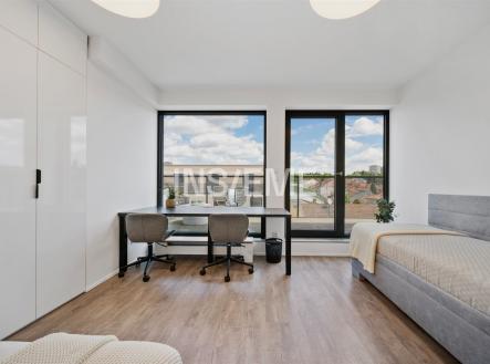 Pronájem bytu, 3+kk, 90 m²