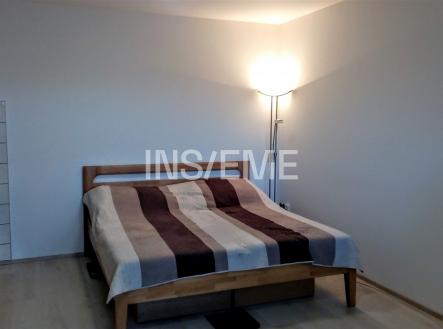 Pronájem bytu, 1+kk, 38 m²
