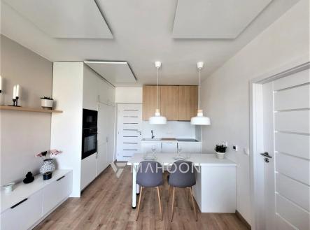 Pronájem bytu, 1+kk, 47 m²